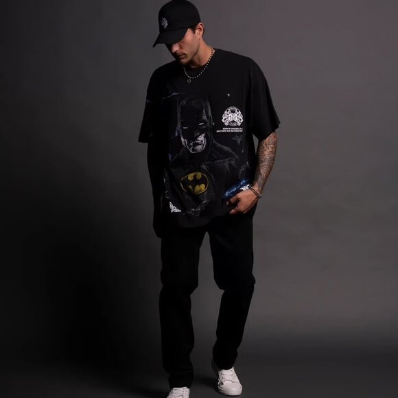 Darc Sport Batman "Side By Side" Oversized Tee In Black - Picture 6 of 6